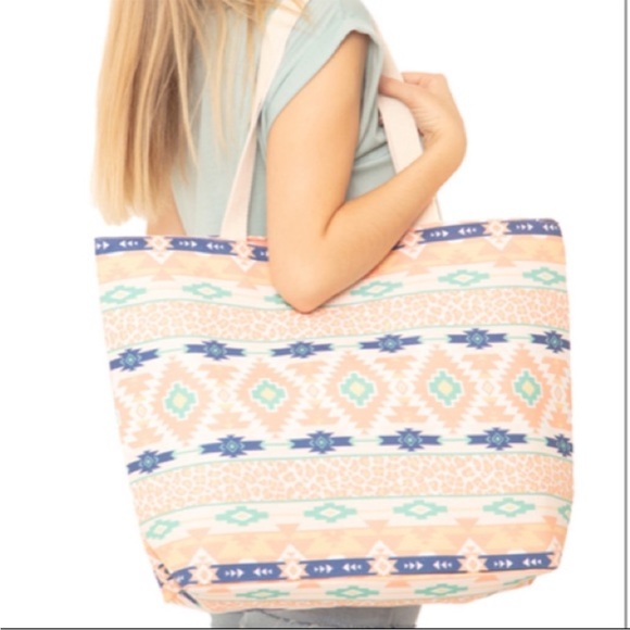 Jumbo Boho Aztec Print Beach Tote - Picture 11 of 11